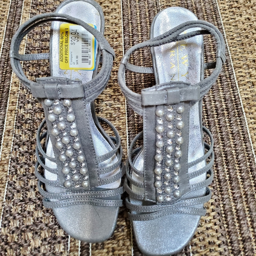 Women's New York Transit Opentoed Shoes ~ Size 6.5